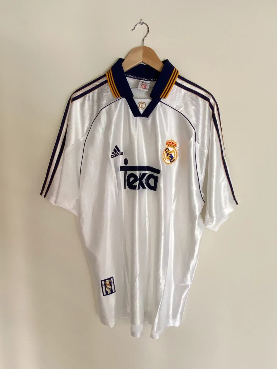 Real Madrid CF 1998/1999 Home front view football shirt