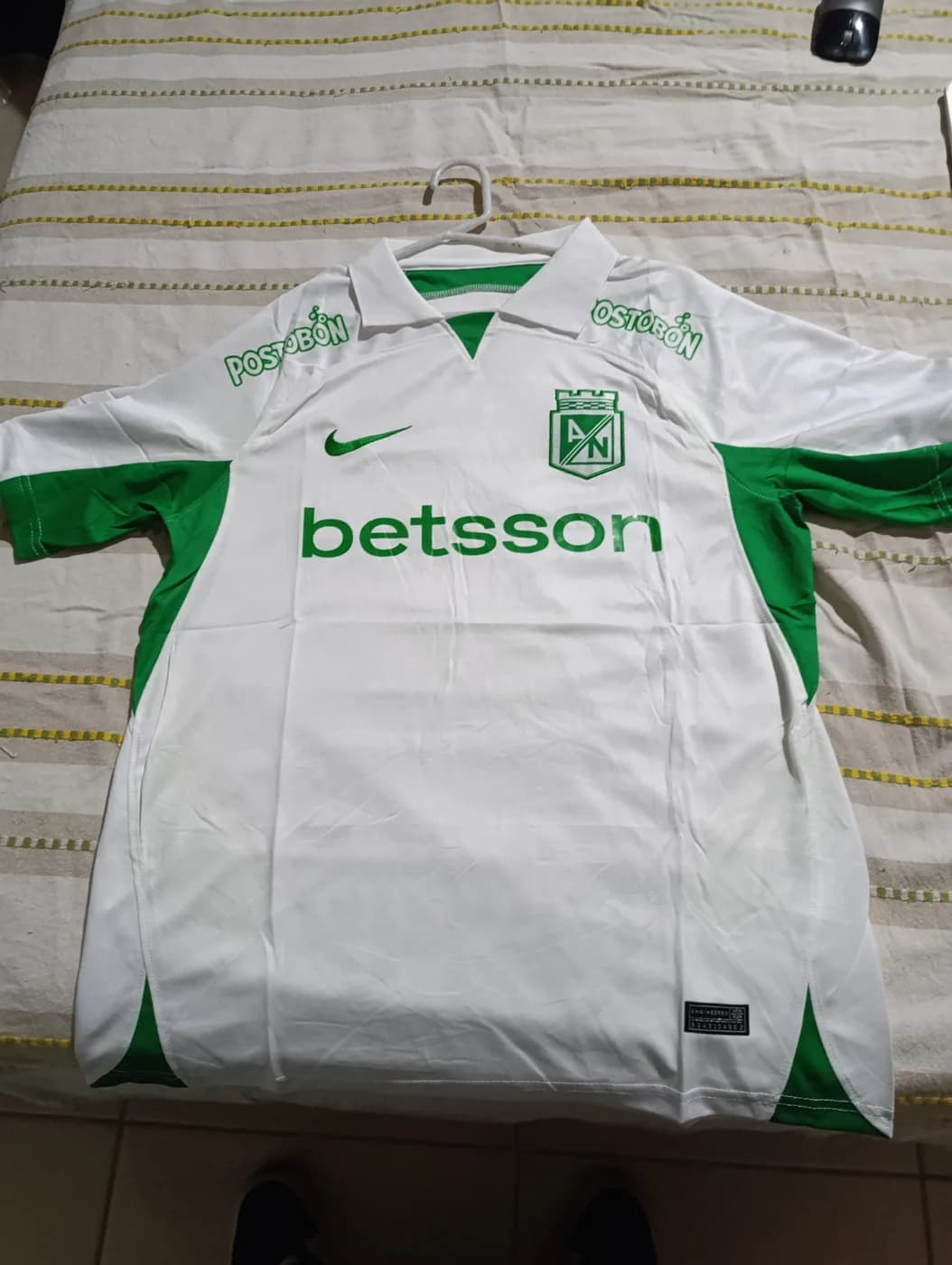 Atlético Nacional Away front view football shirt