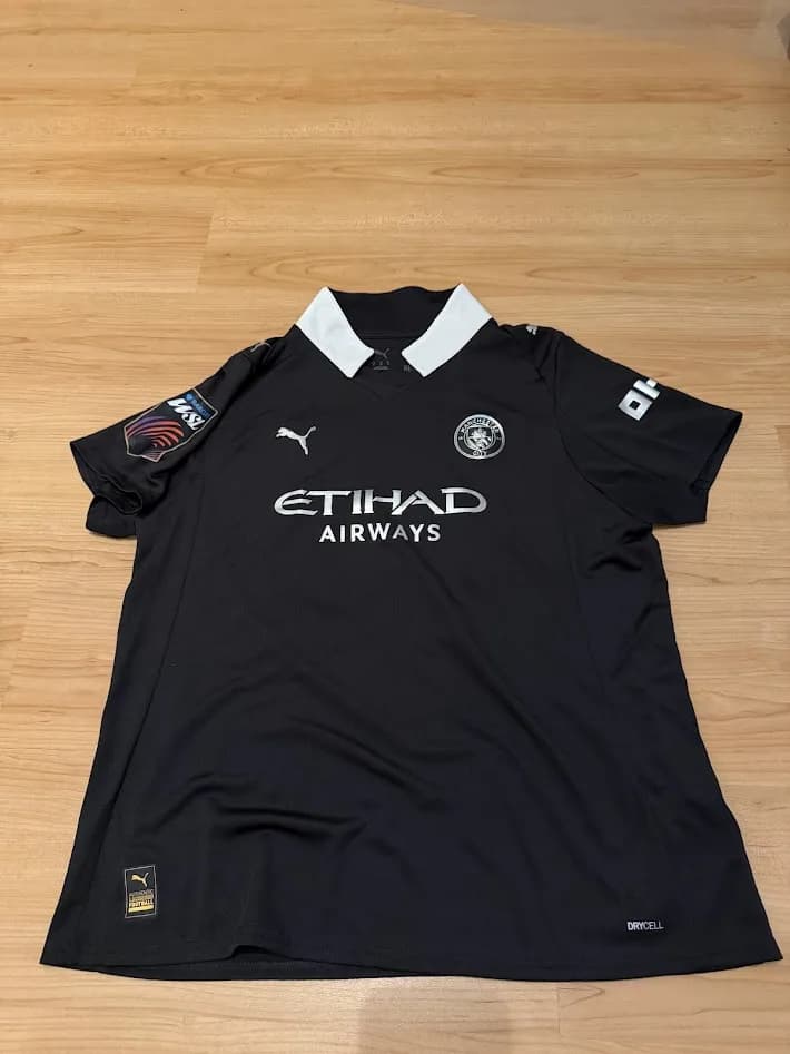 Manchester City FC 2025/2026 Iman Beney Away front view football shirt