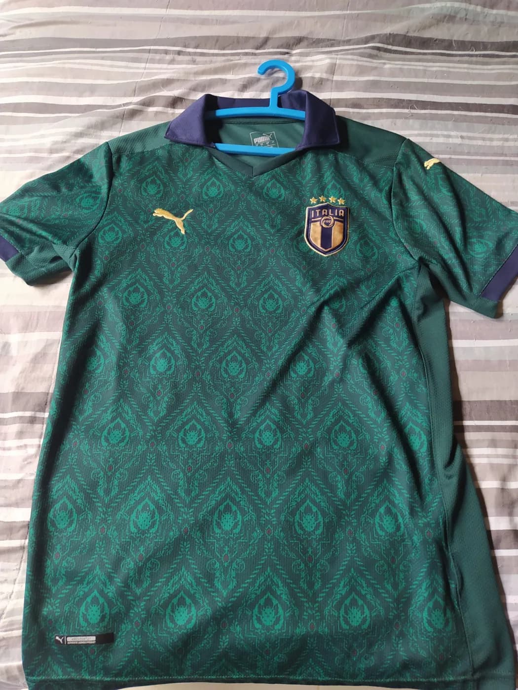 Italy front view football shirt