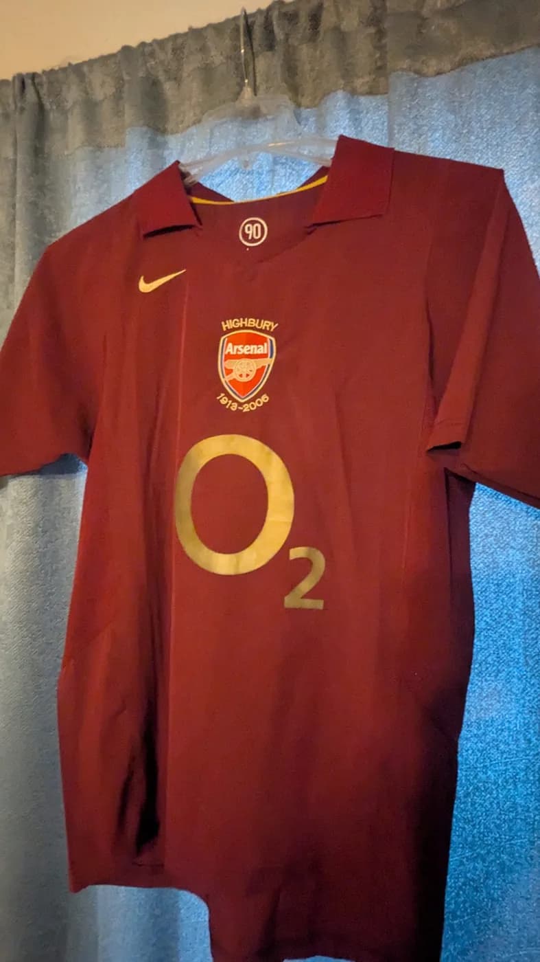 Arsenal FC 2005/2006 Home front view football shirt