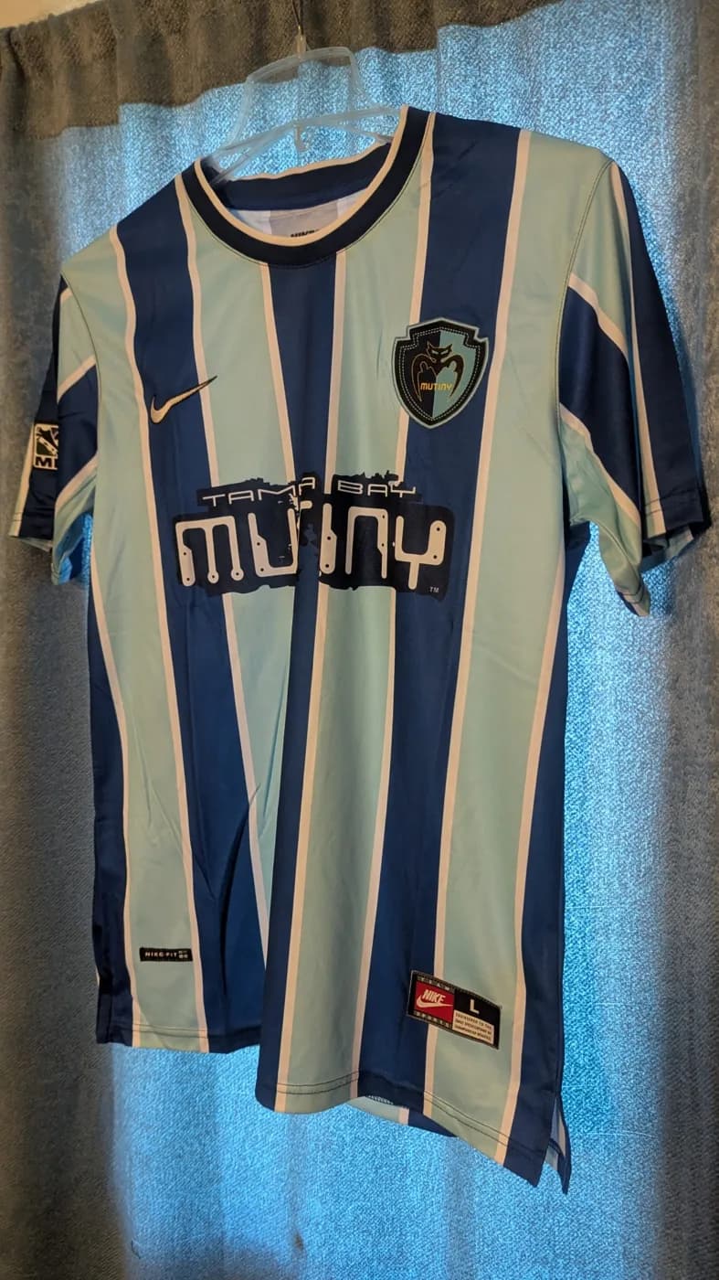 Tampa Bay Mutiny 1997/1998 Home front view football shirt